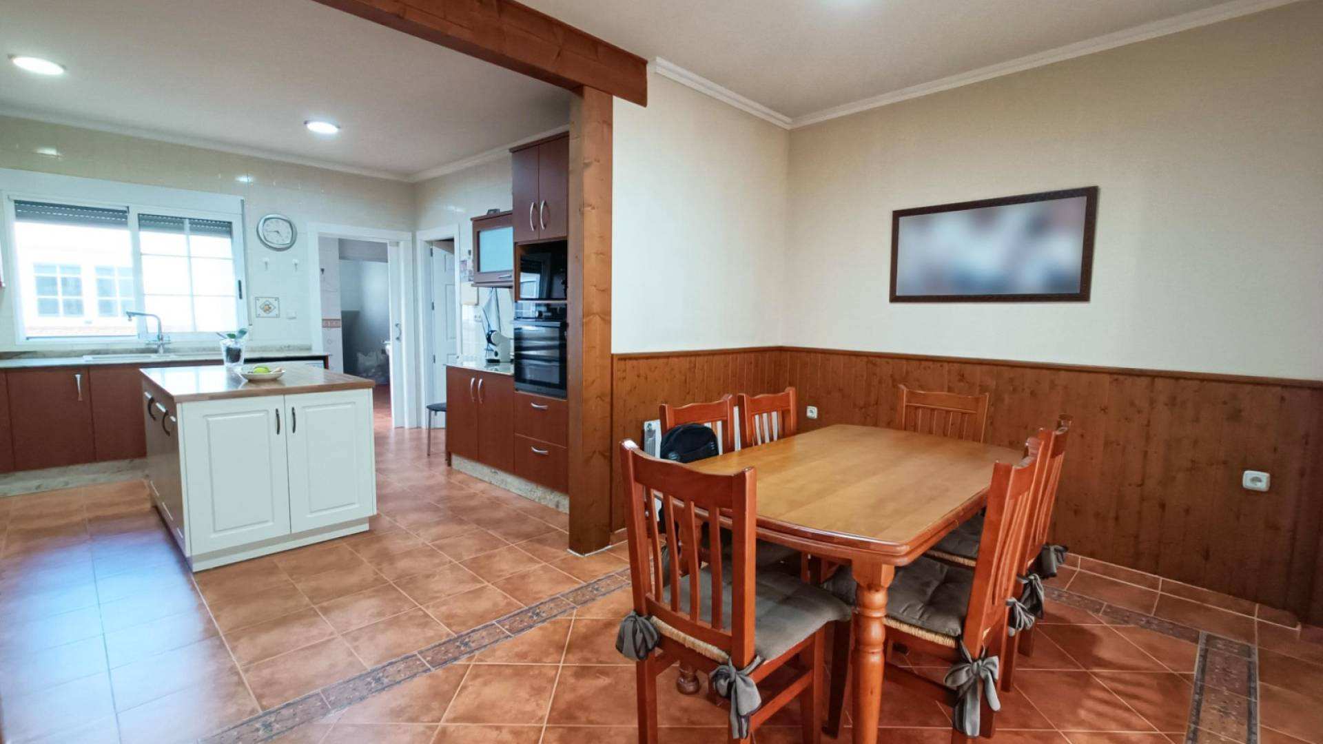 377o (Custom) Villa-HV377