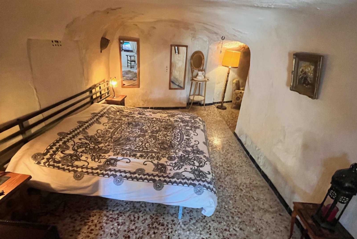 Finca/Cave House-HV269