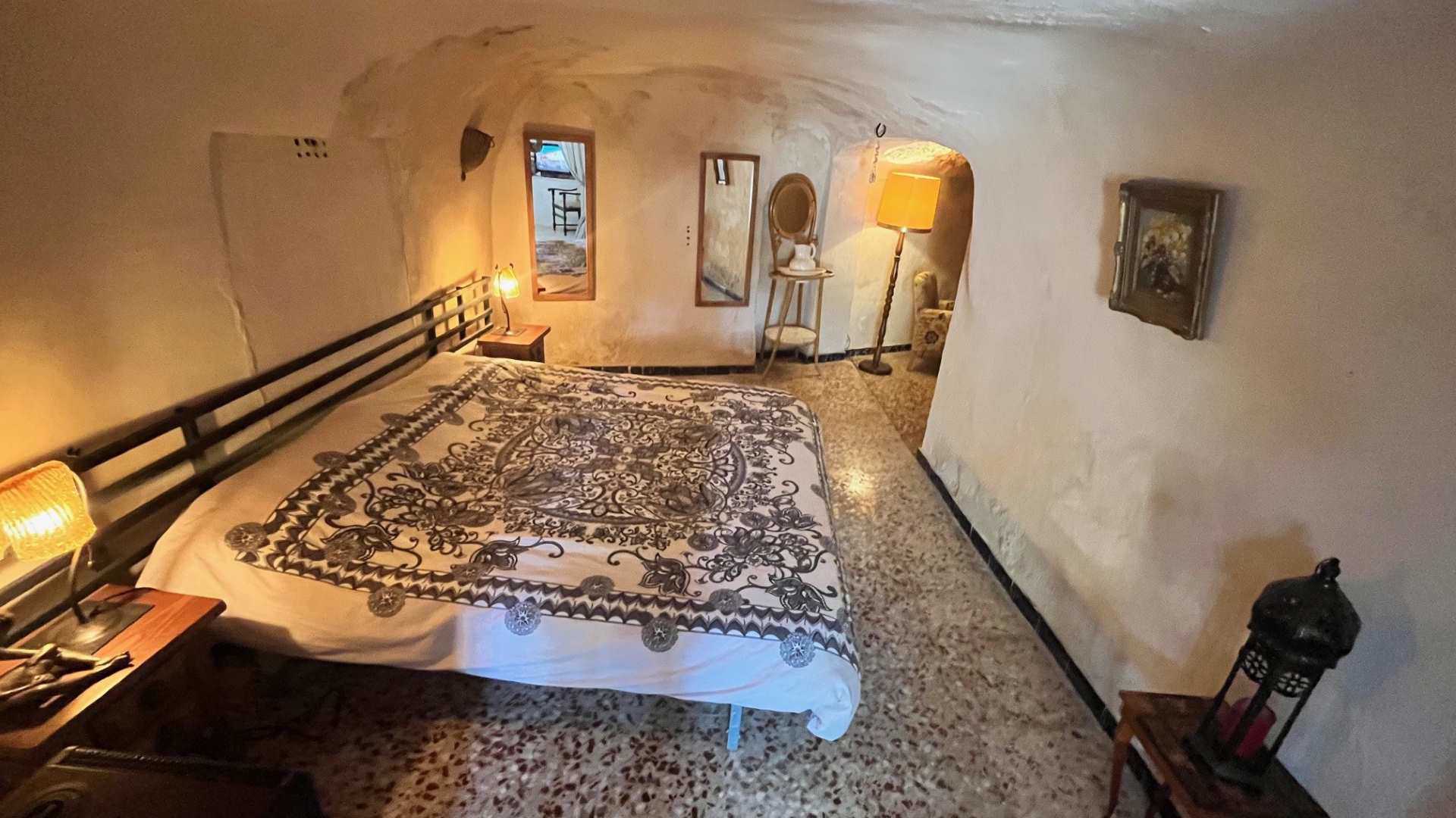 269R Finca/Cave House-HV269