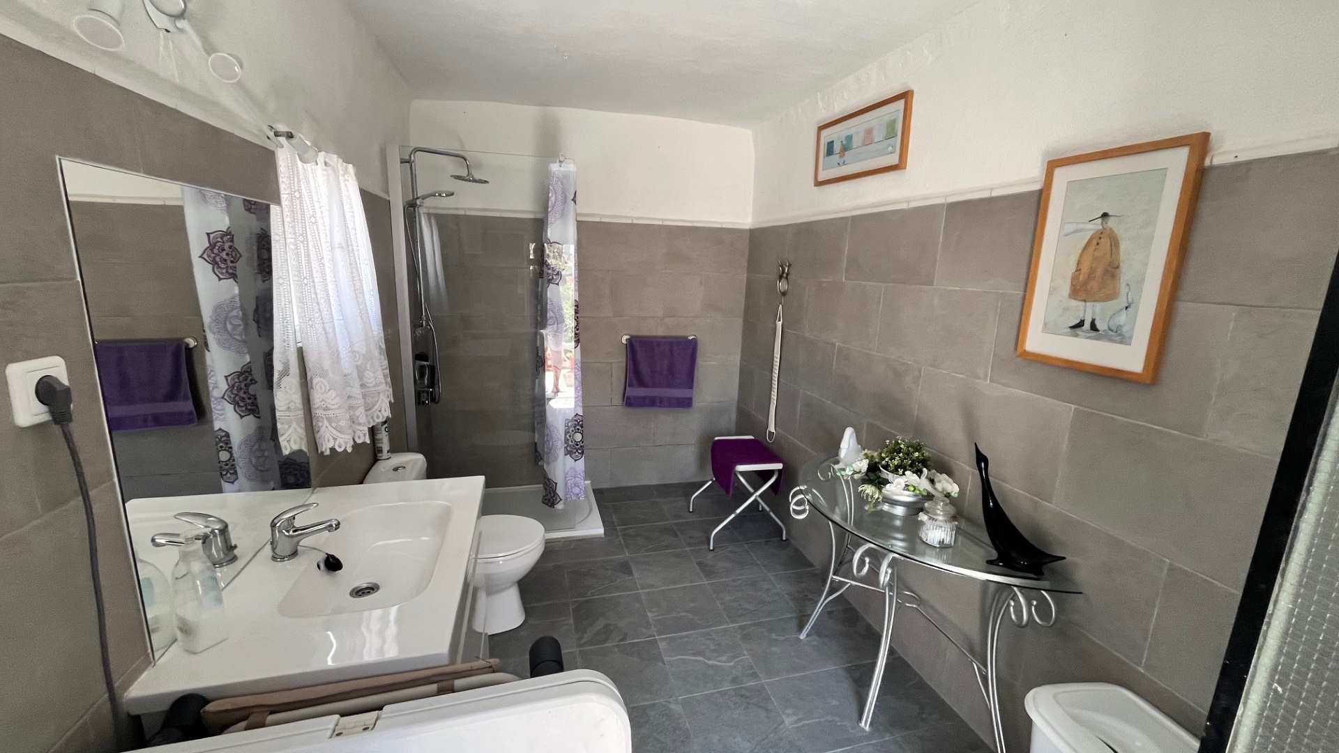 269W Finca/Cave House-HV269